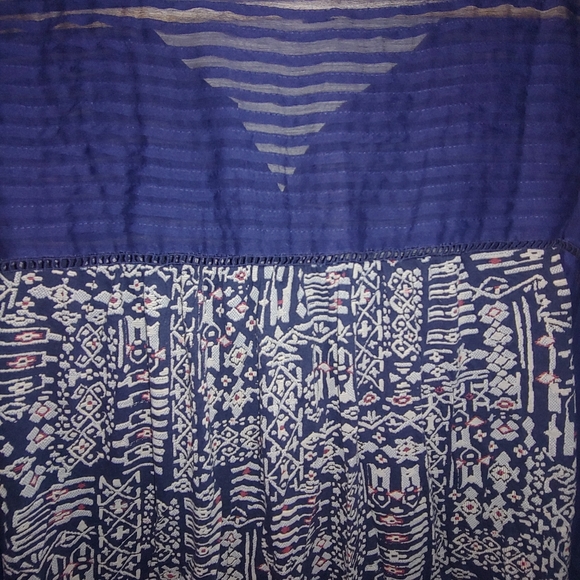 EUC Plus Size Lucky Brand Mixed Media Navy Abstract Print Blouse - Size 2X - Picture 4 of 11